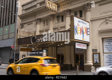 Mike Birbiglias „The New One“-Festzelt im Cort Theatre, Times Square, NYC, USA 2018 Stockfoto