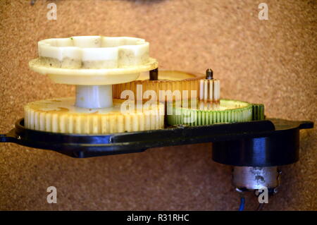 Innenansicht des Getriebes mit Elektromotor 12 V Stockfoto