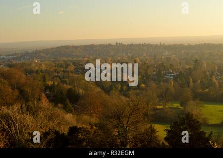 Reigate Hill, Sonnenuntergang im Herbst Stockfoto