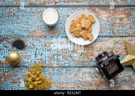 Weihnachtsdekoration mit Vintage Kamera Stockfoto
