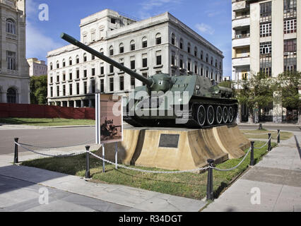 Die Selbstfahrenden geschütze SAU-100 in Havanna. Kuba Stockfoto