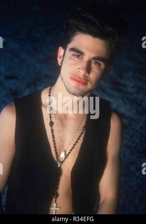 MALIBU, CA - 27. Januar: (exklusiv) Schauspieler Damon Pampolina stellt an den exklusiven Fotoshooting am 27. Januar 1993 in Malibu, Kalifornien. Foto von Barry King/Alamy Stock Foto Stockfoto