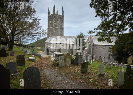 Kirche von St Morwenna und St. Johannes der Täufer in der Pfarrei von Morwenstow, North Cornwall. Stockfoto