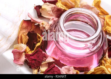 Wesen mit Shell und Potpourri Stockfoto