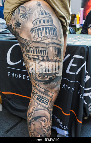 England, London, Wapping, Tabak Dock, London, Tattoo Convention, Tattoo Detail Stockfoto