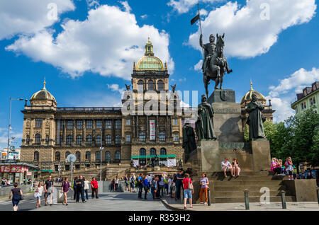 Der Wenzelsplatz Denkmal auf' der Stadt náměstí', der Wenzelsplatz, das Nationalmuseum Stockfoto