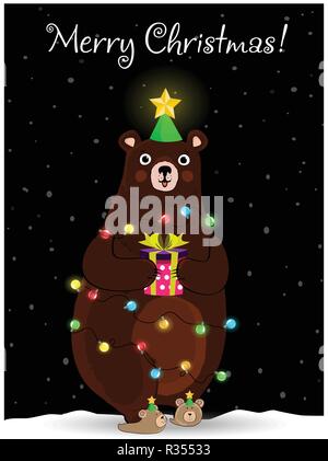 Cute cartoon schönen Bär Charakter in Tannenbaum hut mit stern und Geschenkbox in Pfoten wind Umlauf mit glühenden Girlande im Winter verschneite Hintergrund. Christma Stock Vektor