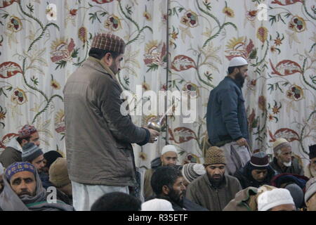 Srinagar,. 21 Nov, 2018. Eid e Milad feierte in Kaschmir mit Eifer und Elan. Credit: Raja Faizan Haji/Pacific Press/Alamy leben Nachrichten Stockfoto