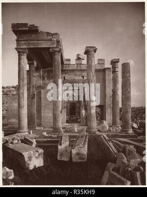 Die Akropolis in Athen, Platte 20. Stand: 1869/1870. Abmessungen: Bild: 23,8 x 18,7 cm (9 3/8 x 7 3/8 in.) mount: 53,1 x 36,8 cm (20 7/8 x 14 1/2 in.). Medium: Carbon drucken. Museum: Nationalgalerie, Washington DC. Autor: William James Stillman. Stockfoto