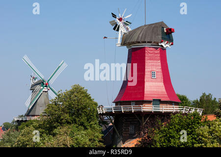 Windmühle, Greetsiel, Krummhörn, Ostfriesland, Niedersachsen, Deutschland, Europa Stockfoto