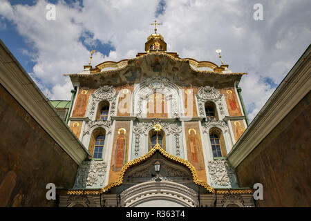 Gate Kirche der Dreifaltigkeit in der Kiewer Höhlenkloster in der Ukraine Stockfoto