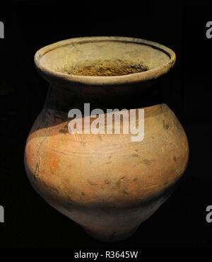 Urnfield Kultur. Cinerary Urn. Frühe Bronzezeit. 1100-900 v. Chr.. Nekropole von kann Missert (Terrassa, Provinz von Barcelona). Langfristige Darlehen, die vom Museum für Archäologie von Katalonien (Barcelona). Nationalen Archäologischen Museum. Madrid. Spanien. Stockfoto