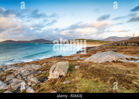 Die Küste auf der Südwestseite der Insel Harris in der Nähe von Horgobost, über Strand Traigh Lar Stockfoto