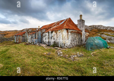 Ein verfallenes Cottage in Quidnish auf der Isle of Harris in Schottland Stockfoto