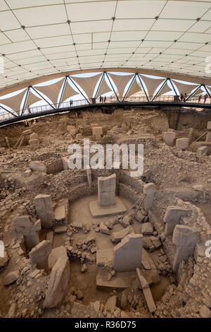 Sanliurfa, Türkei - September 08, 2018: Touristen besuchen Göbeklitepe Tempel in Şanlıurfa, Türkei am September 08, 2018. Stockfoto