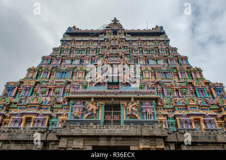 Osten Gopuram, Thillai Nataraja Tempel, Chidambaram, Tamil Nadu, Indien Stockfoto