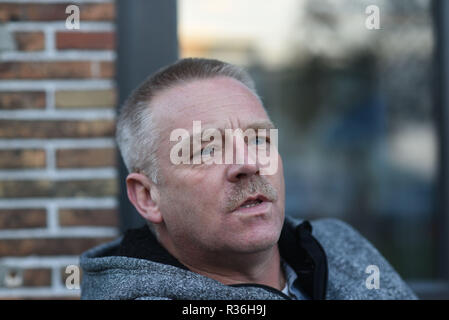 Oktober 23, 2018 - Zeebrugge, Belgien: Portrait von Transport Worker Stefan D'hont, reflektiert er über die Zukunft der Hafen von Zeebrugge. Der Hafen, der größte Parkplatz der Welt, bereitet sich gegenwärtig auf eine harte Brexit. Portrait de Flamands qui travaillent au Port de Bruges-Zeebruges. *** Frankreich/KEINE VERKÄUFE IN DEN FRANZÖSISCHEN MEDIEN *** Stockfoto