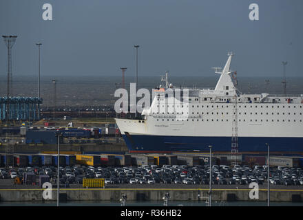 Oktober 23, 2018 - Zeebrugge, Belgien: Blick auf den Hafen von Zeebrugge, größte Auto terminal der Welt, bereitet sich gegenwärtig auf eine harte Brexit. Vue d'ensemble du Port de Bruges-Zeebruges. Il s'agit du Premier Port mondial dans le domaine de l'Automobile, avec Le chargement de Pres de 2,8 millions de vehicules, nicht 900.000 ein Ziel du Royaume-Uni. *** Frankreich/KEINE VERKÄUFE IN DEN FRANZÖSISCHEN MEDIEN *** Stockfoto