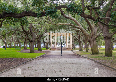 Pavillon auf weißen Punkt Garten in Charleston, SC Stockfoto