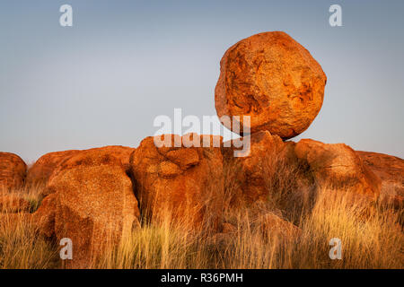 Gut Devils Marbles im Morgengrauen ausgeglichen. Stockfoto