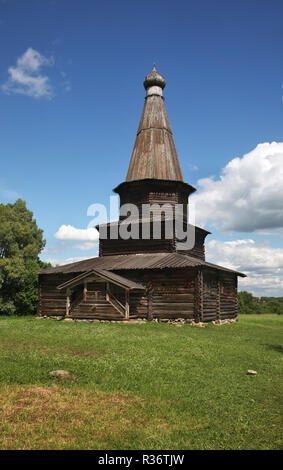 Kirche der Himmelfahrt im Vitoslavlitsy Dorf in der Nähe von Nowgorod. Russland Stockfoto