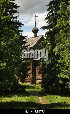 Kirche von St. Nikolaus in Vitoslavlitsy Dorf in der Nähe von Nowgorod. Russland Stockfoto