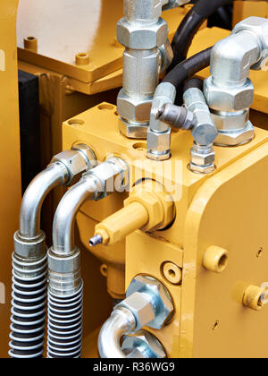 Hydraulische Schlauchverbindungen closeup aus Metall Stockfoto