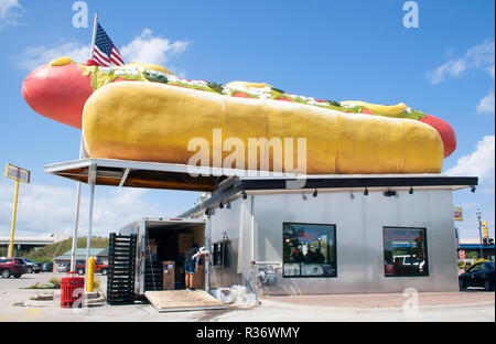 Riesen Hot Dog in Mackinaw City, Michigan Stockfoto