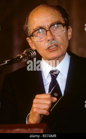 OTTO von Habsburg, Erzherzog von Österreich letzte Kronprinz von Österreich Ungarn, trat er als Souverän des Goldenen Vlies 2000, Mitglied des Europäischen Parlaments für 20 Jahre Stockfoto