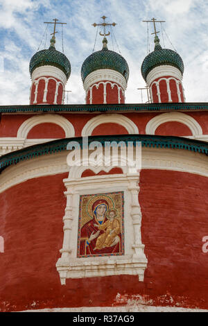 Smolensk Kirche innerhalb der Epiphanie Kloster, Uglitsch, Goldener Ring, Oblast Jaroslawl, Russland. Stockfoto