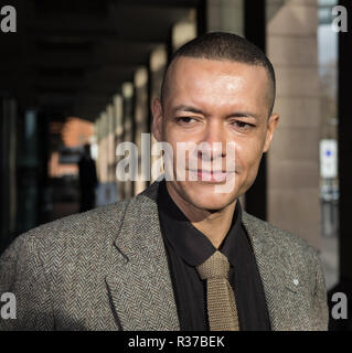 Portcullis House, London, Großbritannien. 5. Januar 2016. Clive Lewis MP entsteht Portcullis House, wo die Labour Party Kabinettsumbildung pla genommen hat Stockfoto