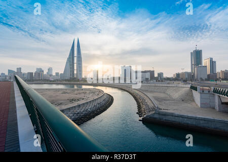 Bahrain Sky Line von der Bucht Stockfoto