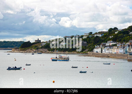 Der malerische Küstenort St Mawes auf der Roseland Halbinsel an der Küste von Cornwall in der Nähe von Falmouth, Cornwall, England, Großbritannien. Stockfoto