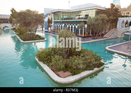 Little Venice in Baku Boulevard ist eine kleine Stadt im Jahre 1960 erbaut. Klein Venedig Park. Das kleine Venedig Wasser Park befindet sich auf der Baku Boulevard im Zentrum der Stadt Baku in Aserbaidschan. Stockfoto