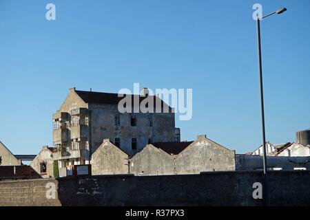 Verfaulte Häuser von Sao Jacinto Dorf in Portugal Stockfoto