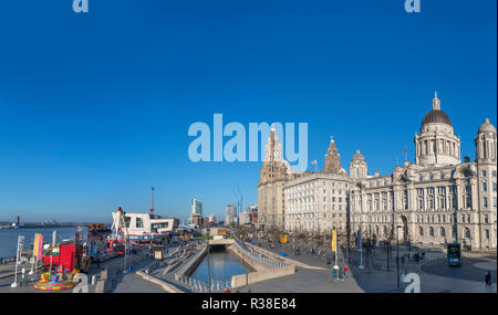 Weihnachten Ice Festival Messe am Pier Head, Liverpool, Merseyside, England, Großbritannien Stockfoto