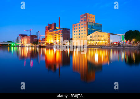 Innenhafen oder Inner Harbor District in der Stadt Duisburg, Deutschland Stockfoto