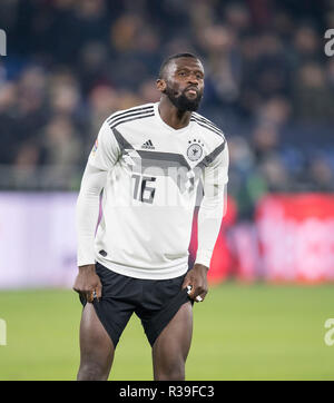 Gelsenkirchen, Deutschland. 19 Nov, 2018. Antonio Rüdiger (Rüdiger, GER), Geste, Gestik, ziehen seine Hose, Fußball-Liga Spiel, Nationen Liga, Deutschland (GER) - Niederlande (NED) 2:2, am 19/11/2018 in Gelsenkirchen. | Verwendung der weltweiten Kredit: dpa/Alamy leben Nachrichten Stockfoto