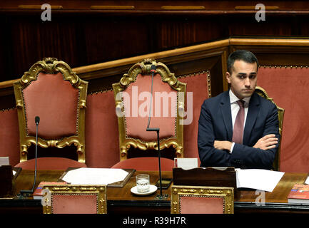 Foto Fabio Cimaglia/LaPresse 22-11-2018 Roma Politica Senato. Die Fragestunde Nella foto Luigi Di Maio Foto Fabio Cimaglia/LaPresse 22-11-2018 Roma (Italien) Politik Senat. Frage mal In der Pic Luigi Di Maio Stockfoto