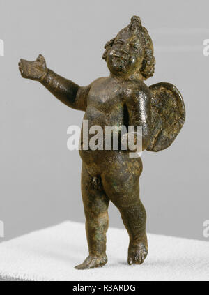 Schreitenden Amor. Vom: 1. oder 2 Jahrhundert. Maße: Gesamt: 7,6 x 4,3 x 3,6 cm (3 x 1 11/16 x 1 7/16 in.). Medium: Bronze//abgenutzt graue Patina. Museum: Nationalgalerie, Washington DC. Autor: Roman 1. oder 2 Jahrhundert. Stockfoto