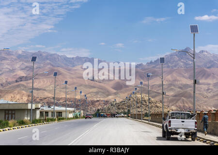 Die Hauptstraße in der Provinz Bamyan Stadt, Afghanistan Stockfoto