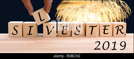 Würfel Form das Wort "', Deutsch für den Silvesterabend. Stockfoto