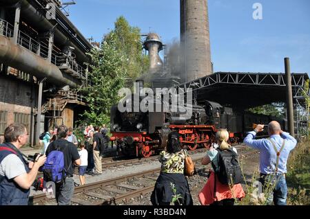 Speicher von Dampf Alter im Ruhrgebiet mit 38 2267 Lok am 24.09.2016 in Duisburg, Deutschland. | Verwendung weltweit Stockfoto