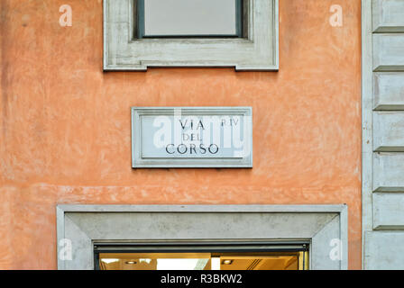 Die Via del Corso der Haupteinkaufsstraße von Rom Stockfoto