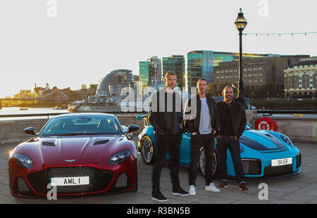 Die BBC bekannt Andrew "Freddie" Flintoff, Paddy McGuiness und Chris Harris als neue Vorlage Mannschaft für die kommende Serie von Top Gear. Mit: Andrew "Freddie" Flintoff, Paddy McGuiness, Chris Harris, Wo: London, Vereinigtes Königreich, wenn: 22 Okt 2018 Quelle: John rainford/WANN Stockfoto