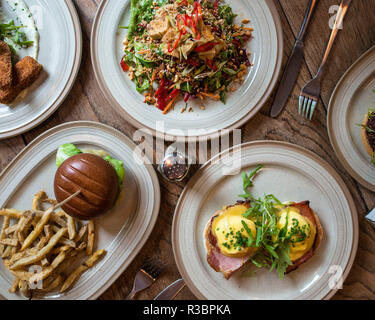 Gesunde vegetarische Küche im Landhausstil Stockfoto