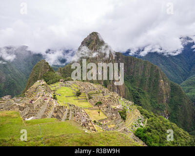 Aguascalientes, Peru - 5. Januar 2017. Wolken am Machu Picchu Site Stockfoto