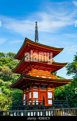 Kyoto, Japan. Drei-stöckige Pagode in Taisan-ji-Tempel in der Nähe Kiyomizu-dera Tempel Stockfoto