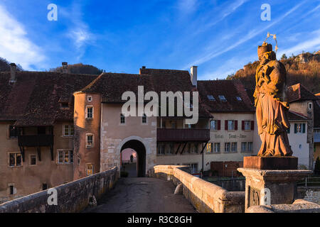 Saint ursanne am Doubs Brücke Stockfoto