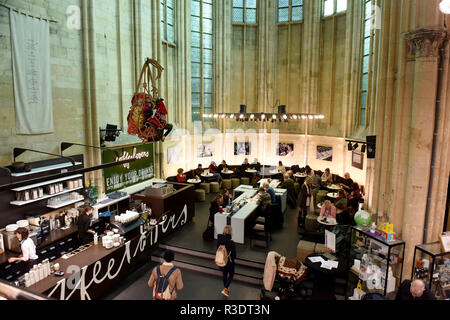 Die ehemalige Dominikanerkirche umgewandelt in Selexyz Buchhandlung in Maastricht, Niederlande, Holland, Europa Stockfoto